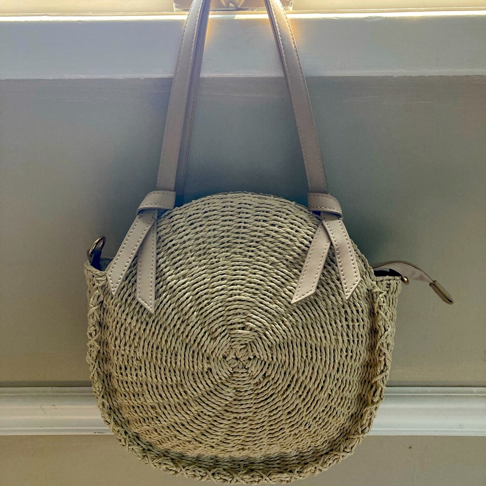 Urban expressions Circle Straw Purse Used Once